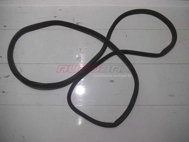 Trunk Opening Seal Touran 2003>2010