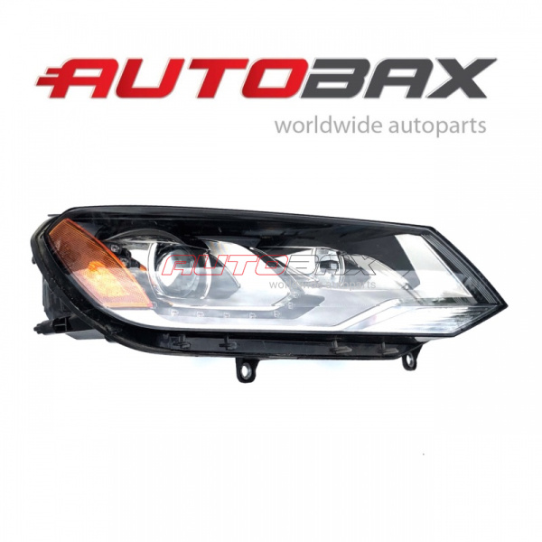 Headlight Right VolksWagen Touareg 2010>