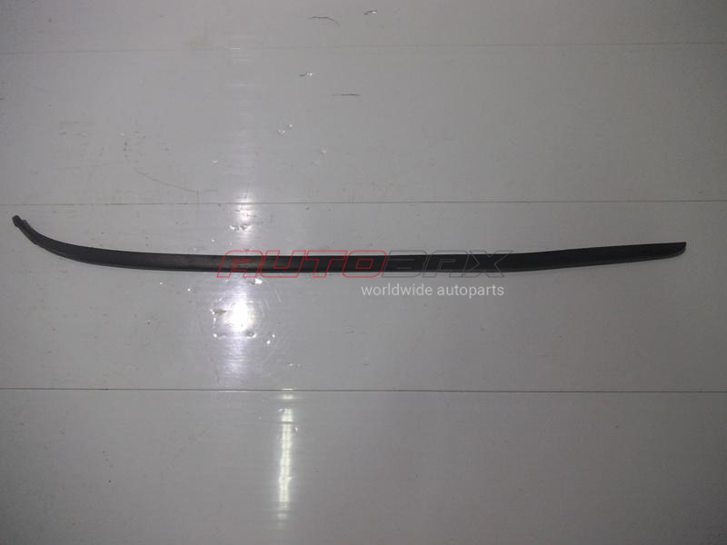 Molding/Windshield Trim Touran 2003>2010